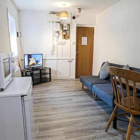 Cozy Central Apartments - With Private Kitchens & Bathrooms بورتسماوث المظهر الخارجي الصورة