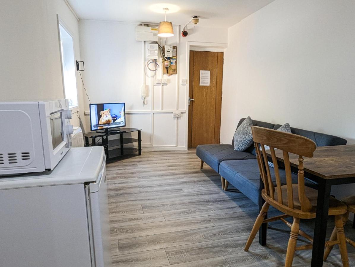 Cozy Central Apartments - With Private Kitchens & Bathrooms بورتسماوث المظهر الخارجي الصورة