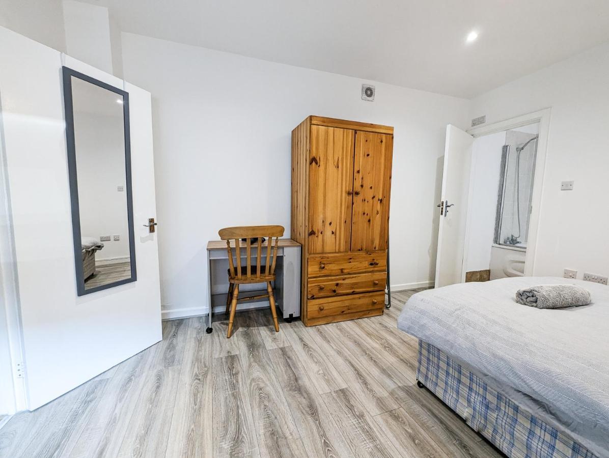 Cozy Central Apartments - With Private Kitchens & Bathrooms بورتسماوث المظهر الخارجي الصورة