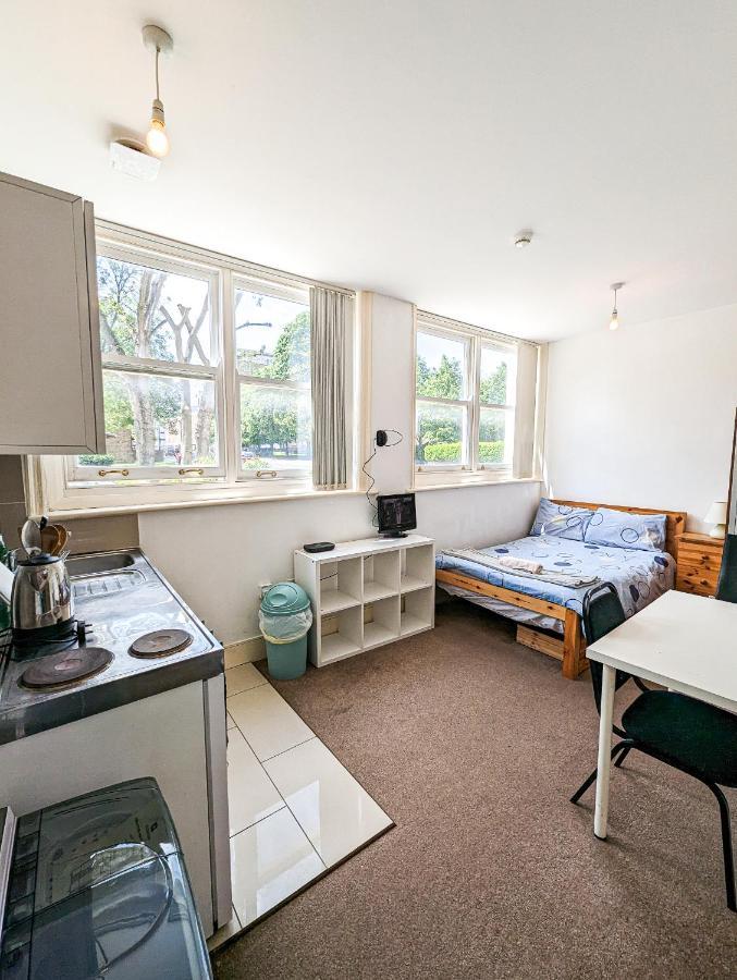 Cozy Central Apartments - With Private Kitchens & Bathrooms بورتسماوث المظهر الخارجي الصورة